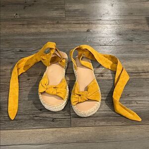 Old Navy Mustard Bow Tie Sandals